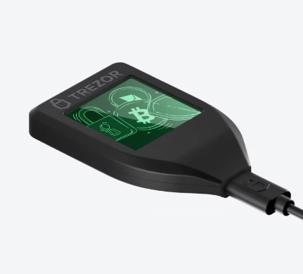 Das Trezor Model T schneidet im Test gut ab, wird jedoch nicht mehr von Trezor verkauft.