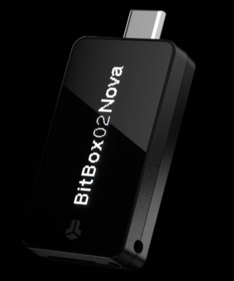 Die BitBox02 Nova gibt es in der Multi Edition sowie in der Bitcoin-only Edition. 